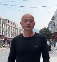 DƬ
